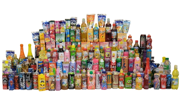 Foodwatch fordert Limo-Steuer nach britischem Vorbild und Werbeschranken - Foodwatch hat 136 Getränke untersucht, die Kinder und Jugendliche ansprechen sollen - Quelle: Foodwatch Deutschland